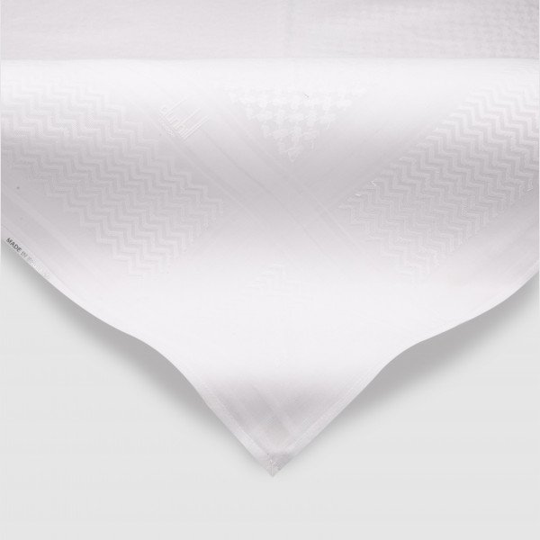 شماغ دنهل الأبيض المميز | الإصدار الخاص شماغ دنهل الأبيض المميز | الإصدار الخاص